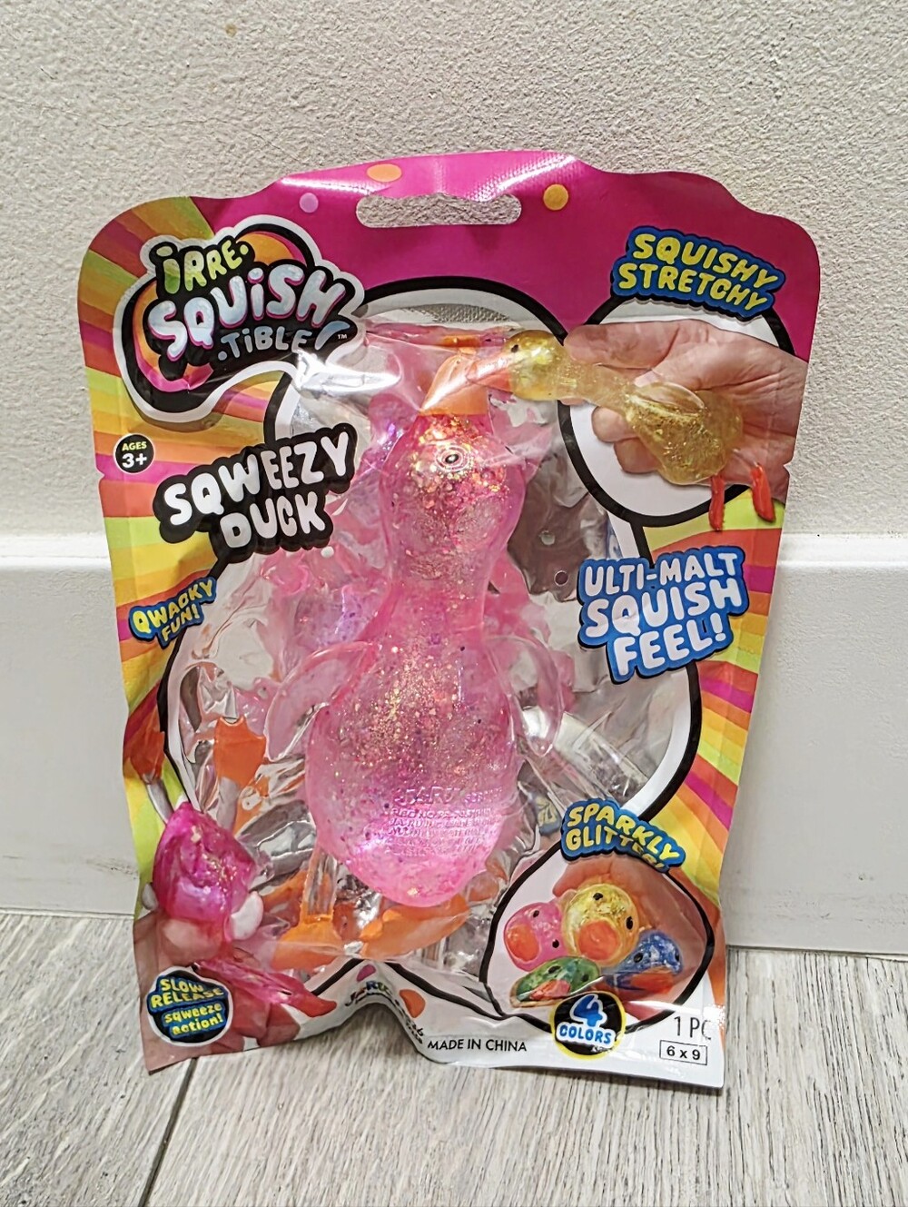 Irre-Squish-Tible! Sqweezy Duck Toy - Pink
